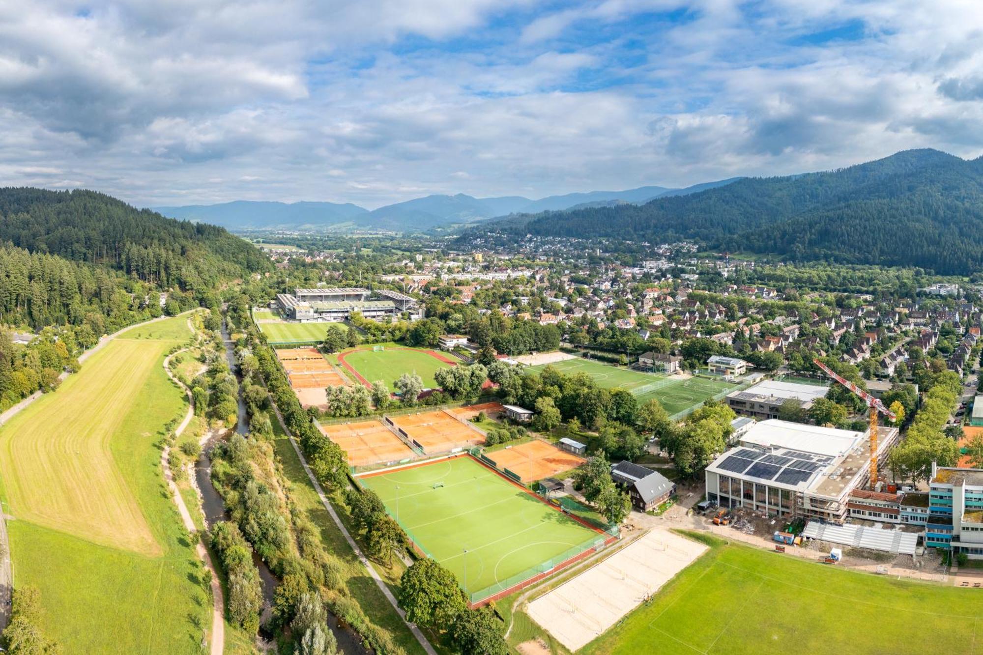 Jugendherberge Freiburg Esterno foto